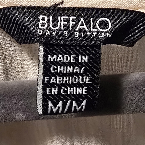 Buffalo David Bitton Cream Ruffle-Trim Long Sleeve V-Neck Top - Picture 4 of 6